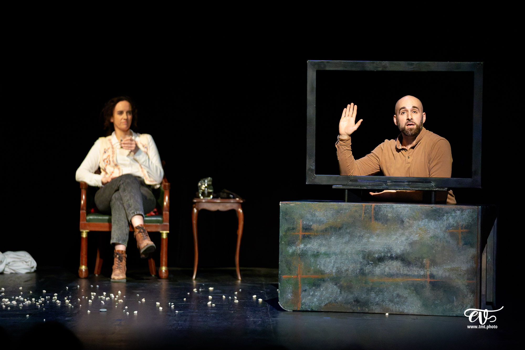 FEMME NON RÉ-ÉDUCABLE (CHOUETTE COMPAGNIE)